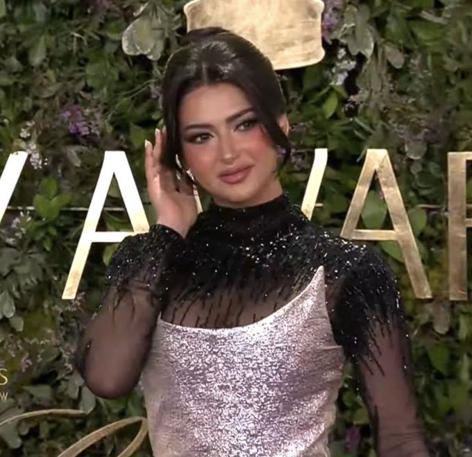 السعوديات ما يدخلون مكان إلا يحلونه بأناقتهم وجمالهم الفارق عن الغير 🇸🇦🤍
#JoyAwards