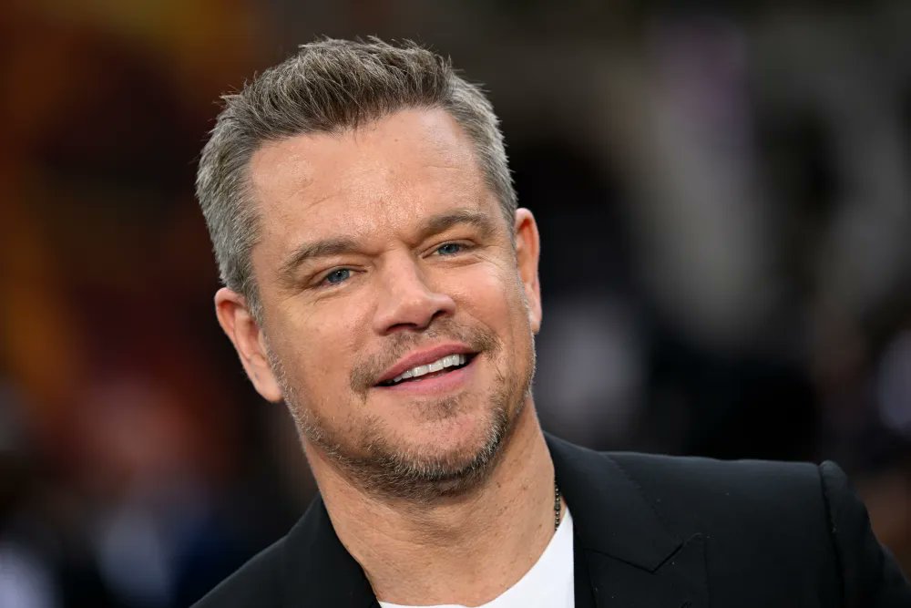 Variety's tweet image. Matt Damon says Netflix wants movies to restate "the plot three or four times in the dialogue" to account for viewers being on their phones: 

“The standard way to make an action movie that we learned was, you usually have three set pieces. One in the first act, one in the…