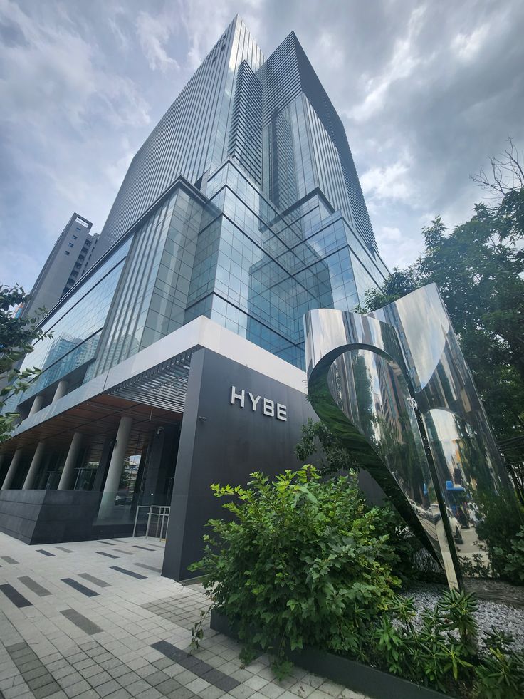 kimgayism's tweet image. GETTING READY                 TO MAKE HISTORY