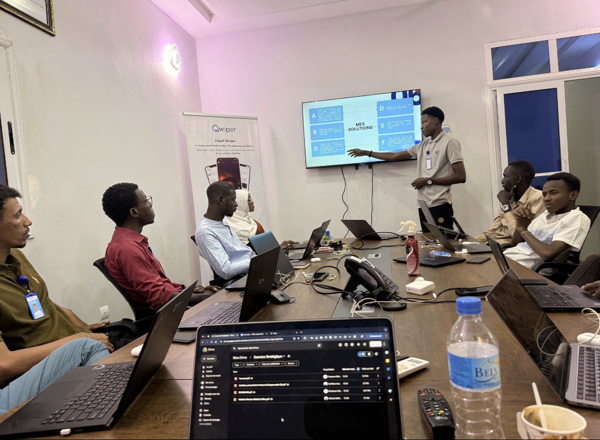 Cette semaine chez Qwiper, l’équipe a relevé un défi simple mais exigeant : Être responsable chez Qwiper.

Objectif : mieux comprendre où nous allons, pourquoi nous faisons certains choix, et comment décider clairement pour mieux exécuter.