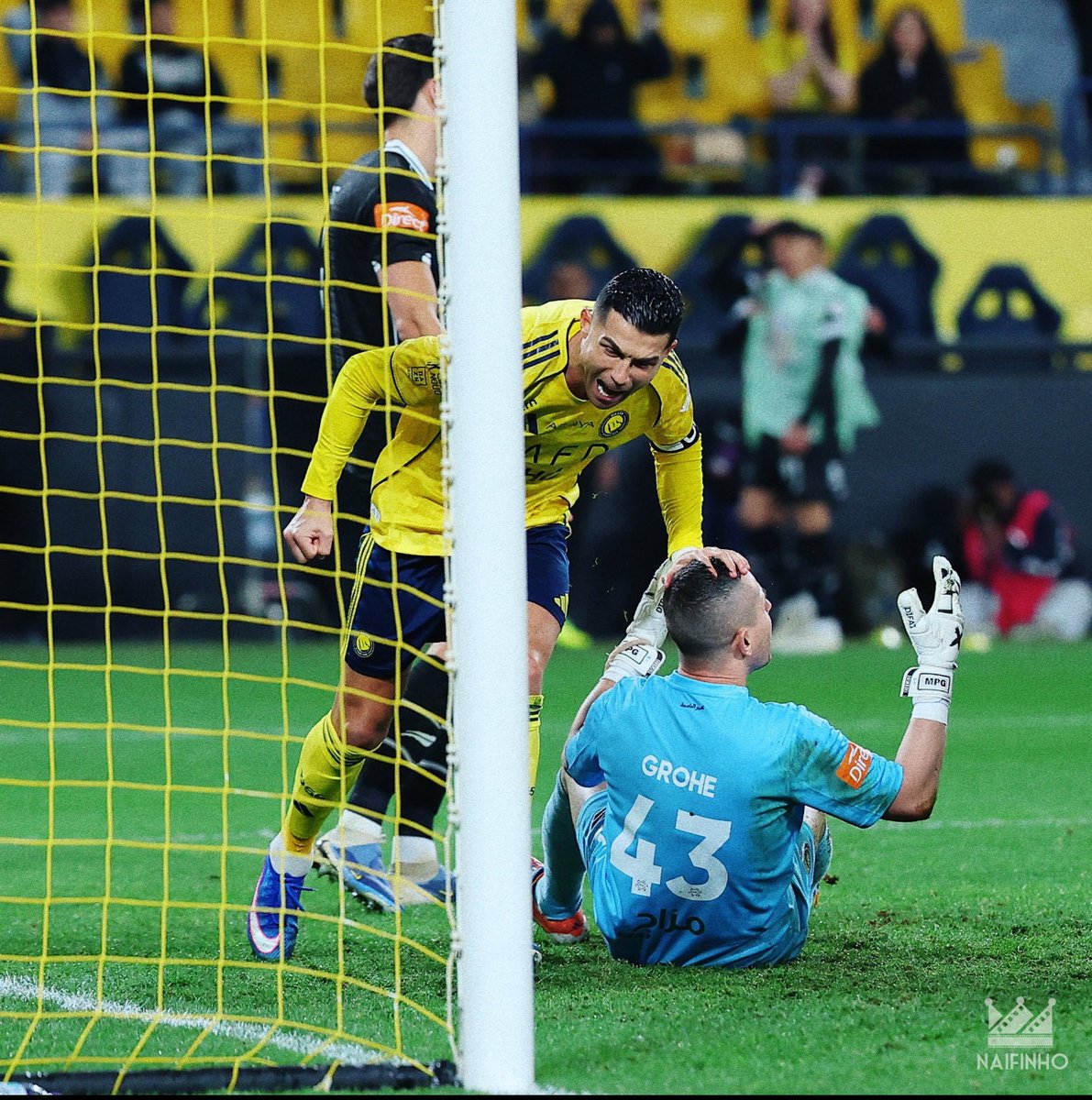 vivaronalldo7's tweet image. جنون