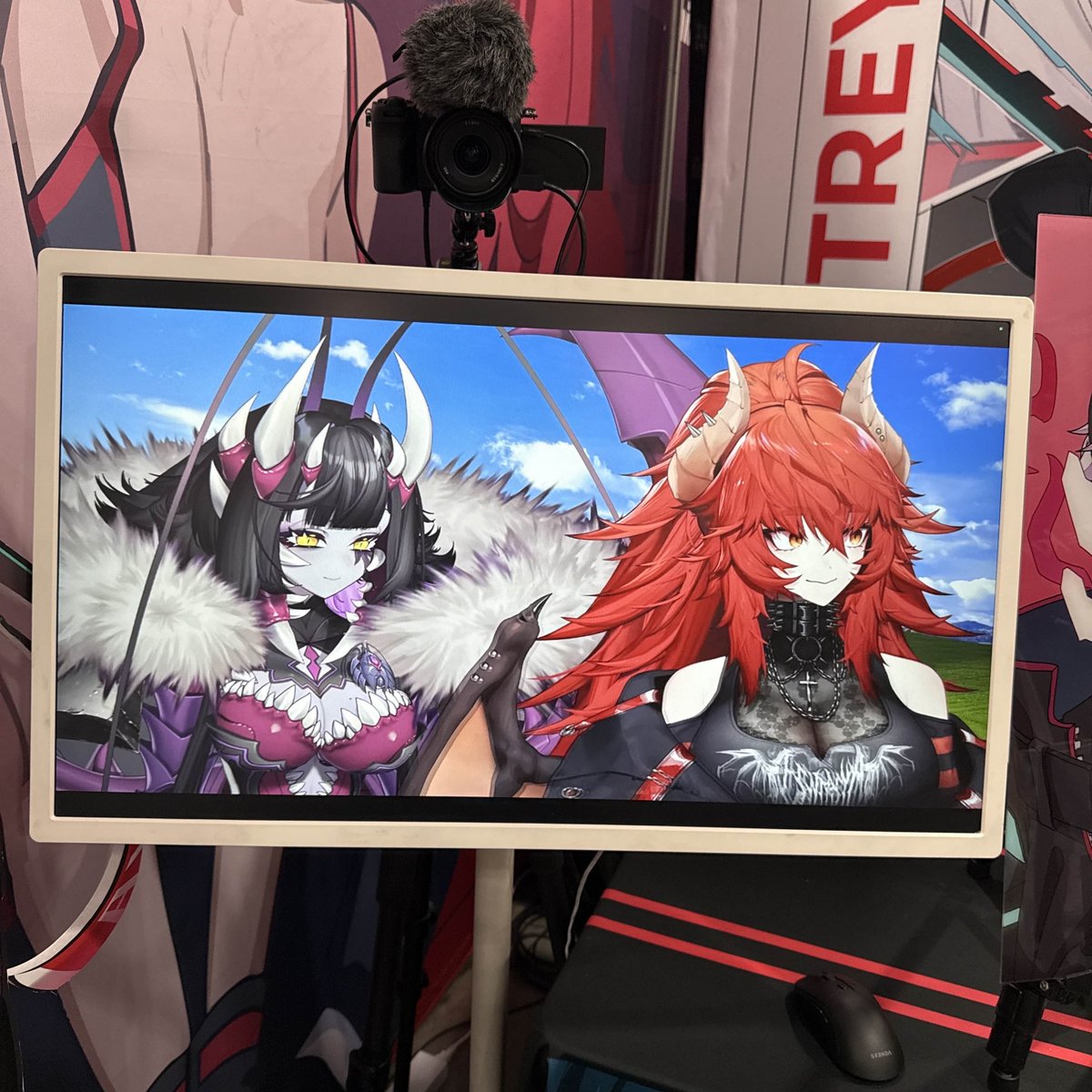 MataraKan's tweet photo. A MOMENT OF APPRECIATION FOR @zentreya !

Such an awesome booth, idea & project that she's organizing over at @animeimpulse !
From giving fans the chance to meet their fave vtubers, to letting the fan artists sell their merch to the geckos ( & keep the $ )

WE LOVE YOU STINKY GIRL!

MAKE SURE YOU STOP BY VENDOR HALL BOOTH #9507