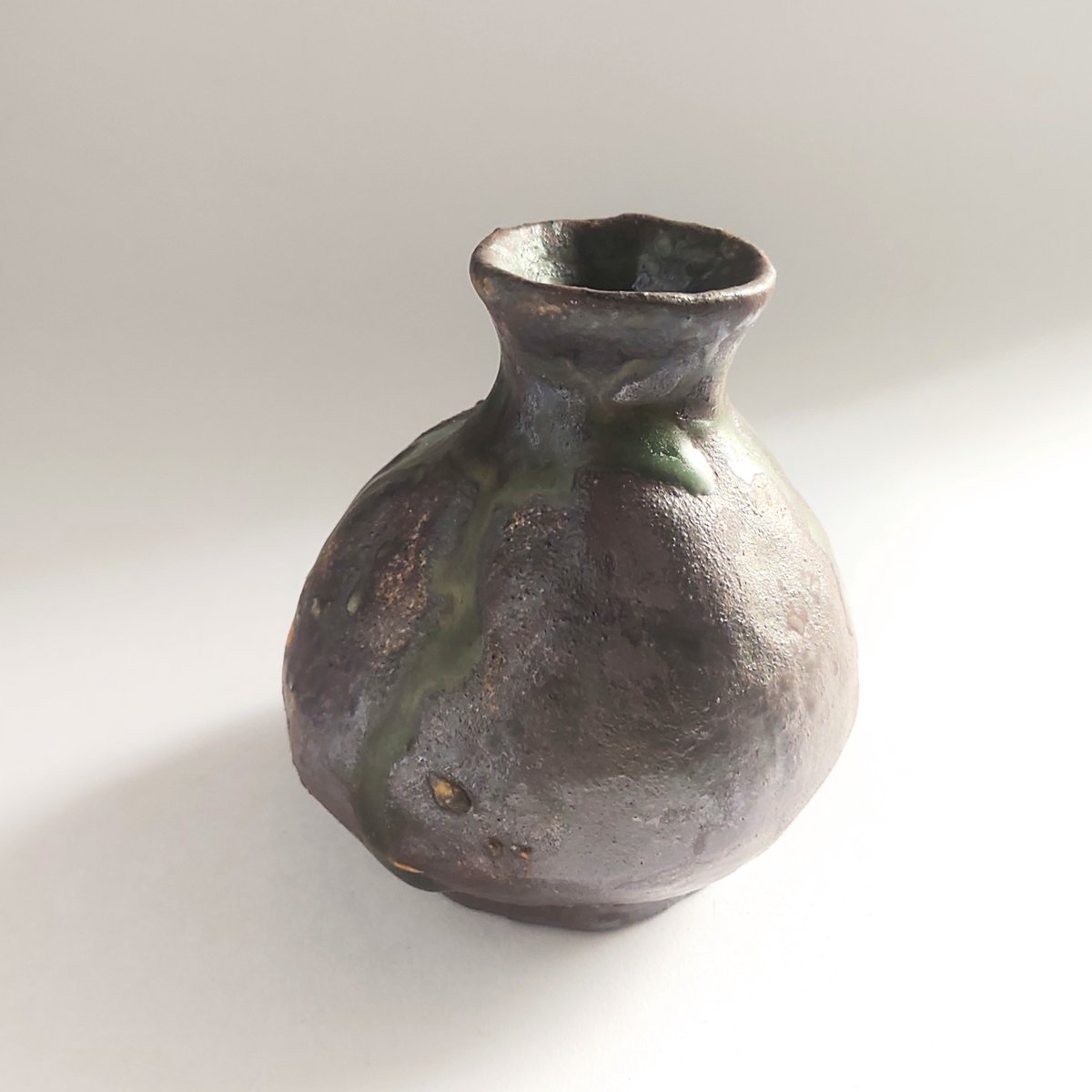 作品 #011
＜creema（外部ECサイト）＞
creema.jp/c/chelak/item/…

#美濃焼 #陶芸 #陶器 #作家 #陶芸家 #一点物 #うつわ #art #丁寧な暮らし #ceramic #pottery #pot #japanesebeauty #potter #claycraft #phototheday #beautiful #lifestyle