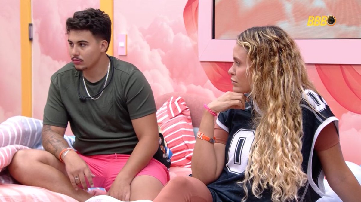 blogcerejanegra's tweet image. Passando mal com a Sarah achando que o Pedro é o novo Lucas Penteado! #BBB26