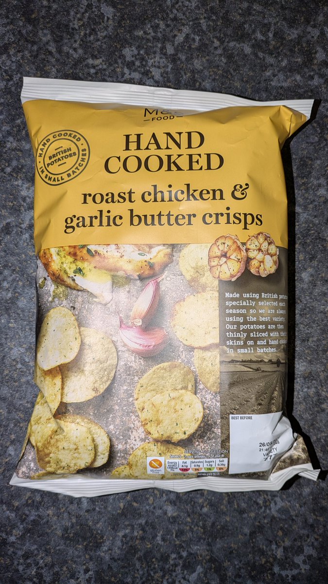 CrispsOfBritain's tweet image. Marks &amp;amp; Spencer Roast Chicken &amp;amp; Garlic Butter: The taste of garlic butter is upfront and a true delight, gloriously moreish. Yet there's very little chicken in there, and the herby punch is sharply bitter. Could have been top tier. Rating: 7.0