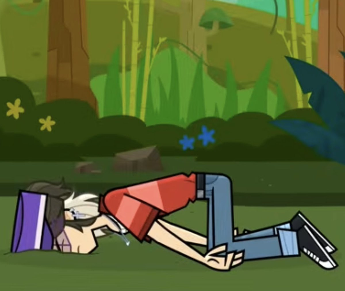 ExoticUwUs's tweet image. is this what he does for James