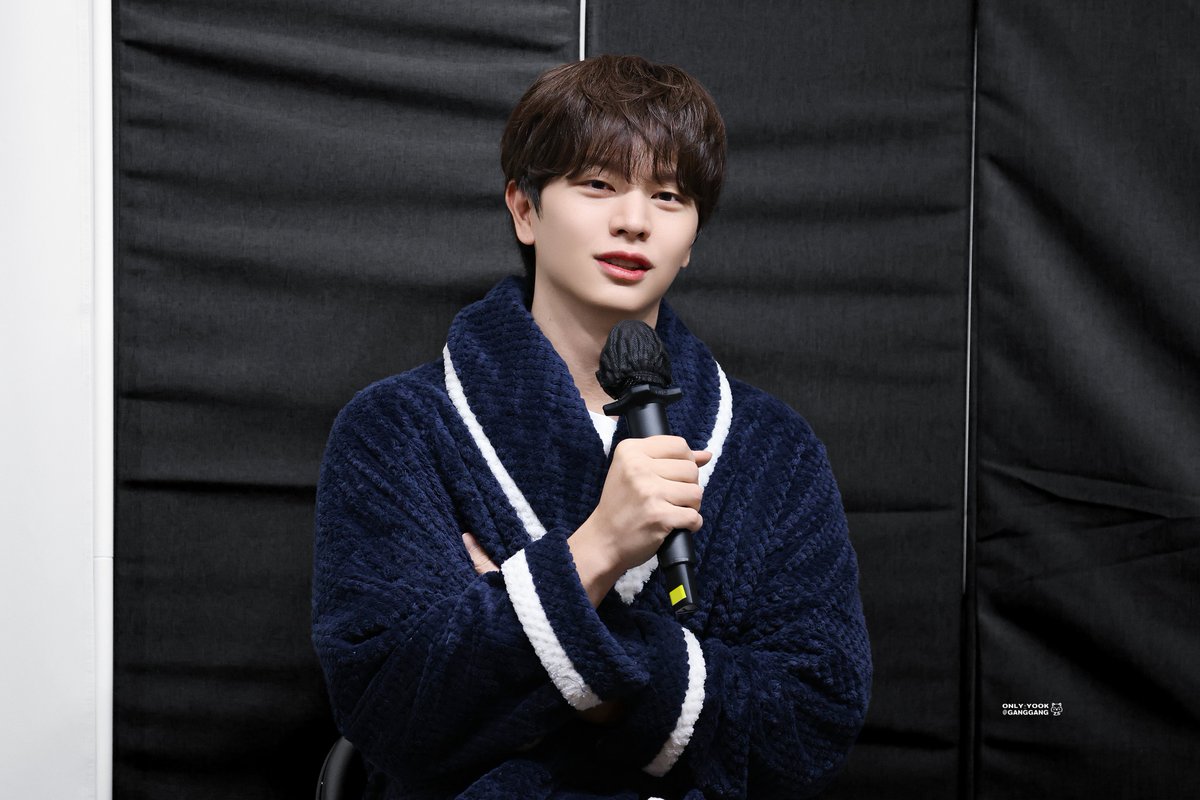 260117 프롬 시그 포토 이벤트[HD]

#육성재 #성재 #Sungjae

<a href="/BTOB_6SJ/">육성재</a> <a href="/YookSJ_official/">육성재(YOOK SUNGJAE)</a>