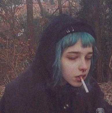 HighClassPage's tweet image. ゲリラ豪雨の月初、ヘアケア中 🐅