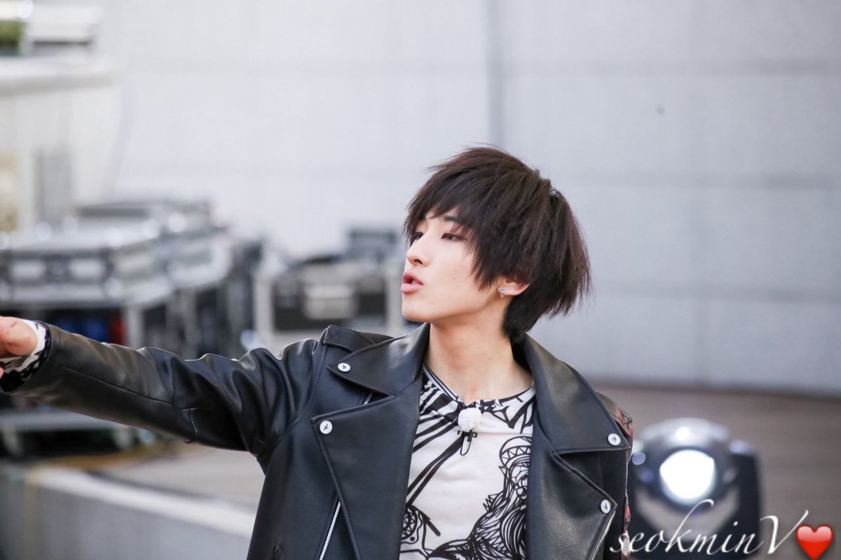 peakykoko's tweet image. OMG ITS HIM…. 😭😭😭😭