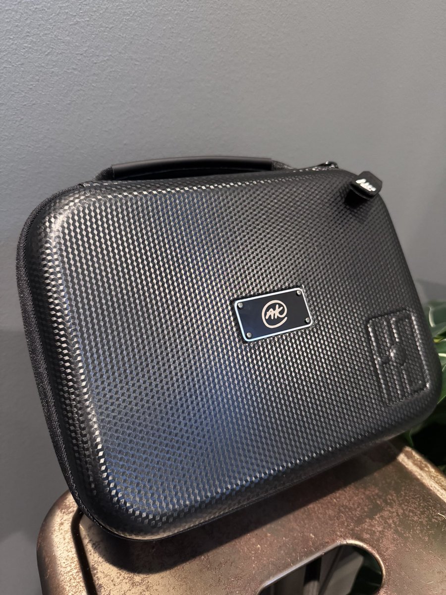 A long-overdue congratulations to Anthony Kim on qualifying for LIV this season.

AK has been incredibly kind to us since our first meeting. Creating the case below was truly a dream-come-true moment. One of the most genuine guys in golf—his response to adversity, ability to