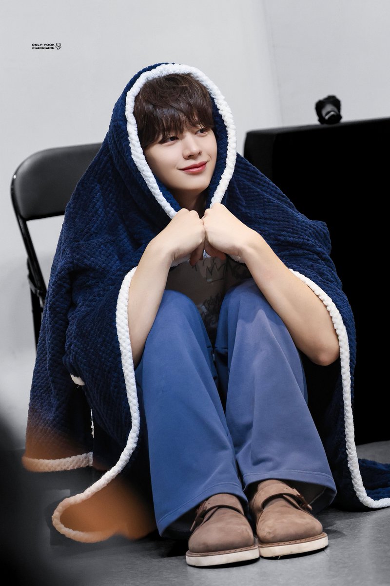 Only_Yook tweet media