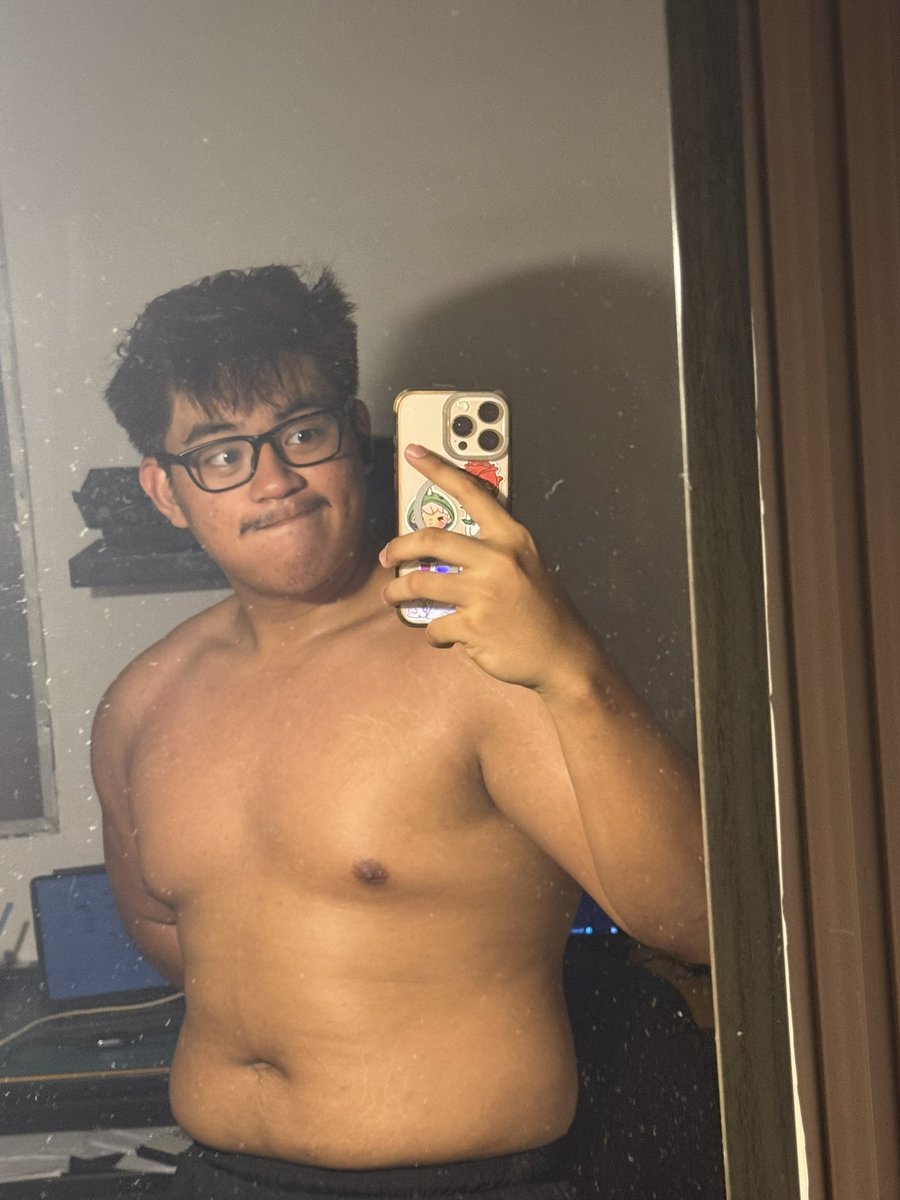 SiLorakToh's tweet image. Dirty mirror