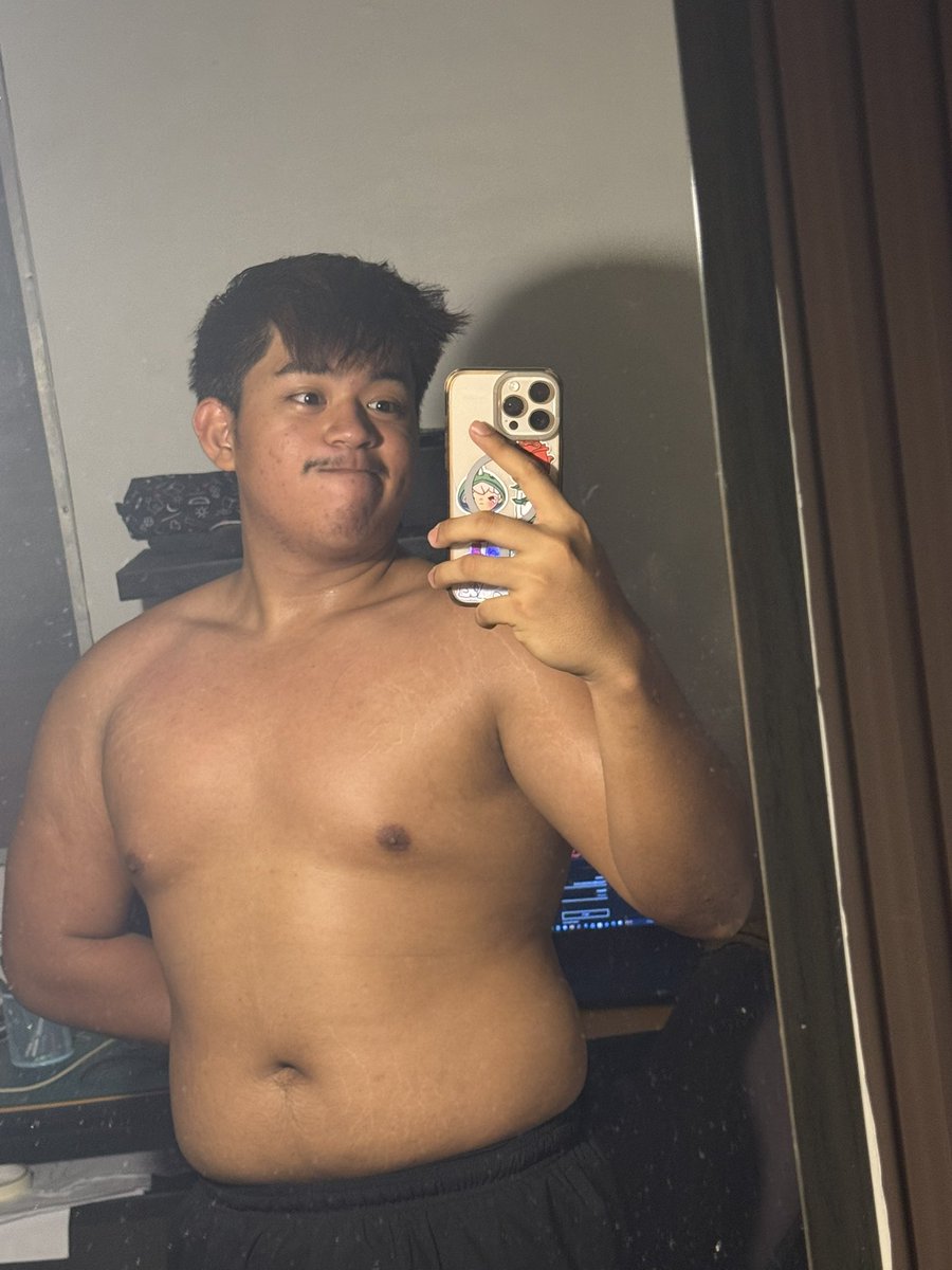 SiLorakToh's tweet image. Dirty mirror