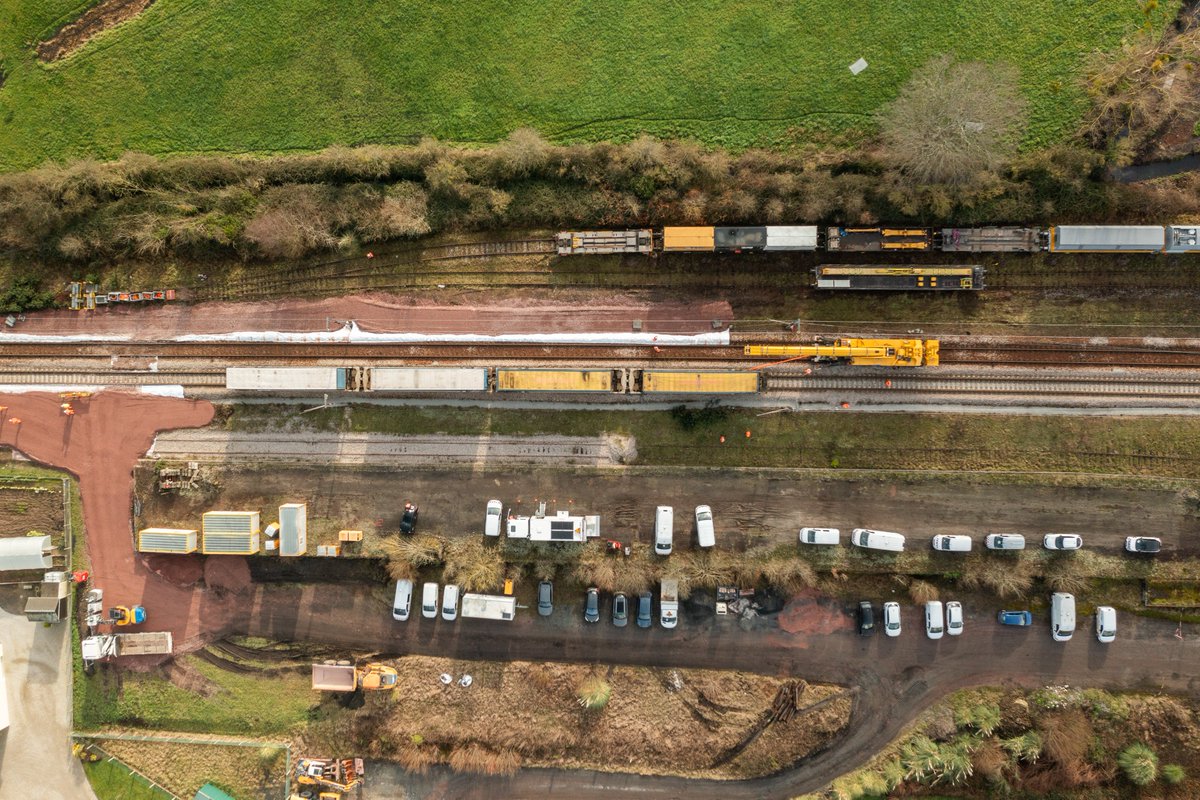 💭Dimanche dernier, un train de marchandises a déraillé prés de Carentan et depuis, la mobilisation est exceptionnelle, toutes les équipes <a href="/SNCFReseau/">SNCF Réseau</a> et <a href="/SNCFVoyageurs/">SNCF Voyageurs</a> sont entièrement mobilisées partout en gare, à distance et sur le chantier pour permettre au plus vite la
