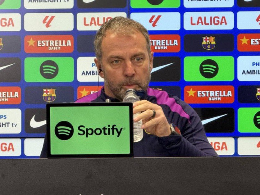 fcbisprime's tweet image. 🎙️Hansi Flick: “Quiero decirles a los jugadores de La Masia: somos el FC Barcelona. Aquí podéis crecer, porque entrenáis cada día con los mejores jugadores del mundo y contáis con el apoyo de todos nosotros.”

“Si quieres jugar en el Barça, tienes que hacerlo con todo tu corazón.…