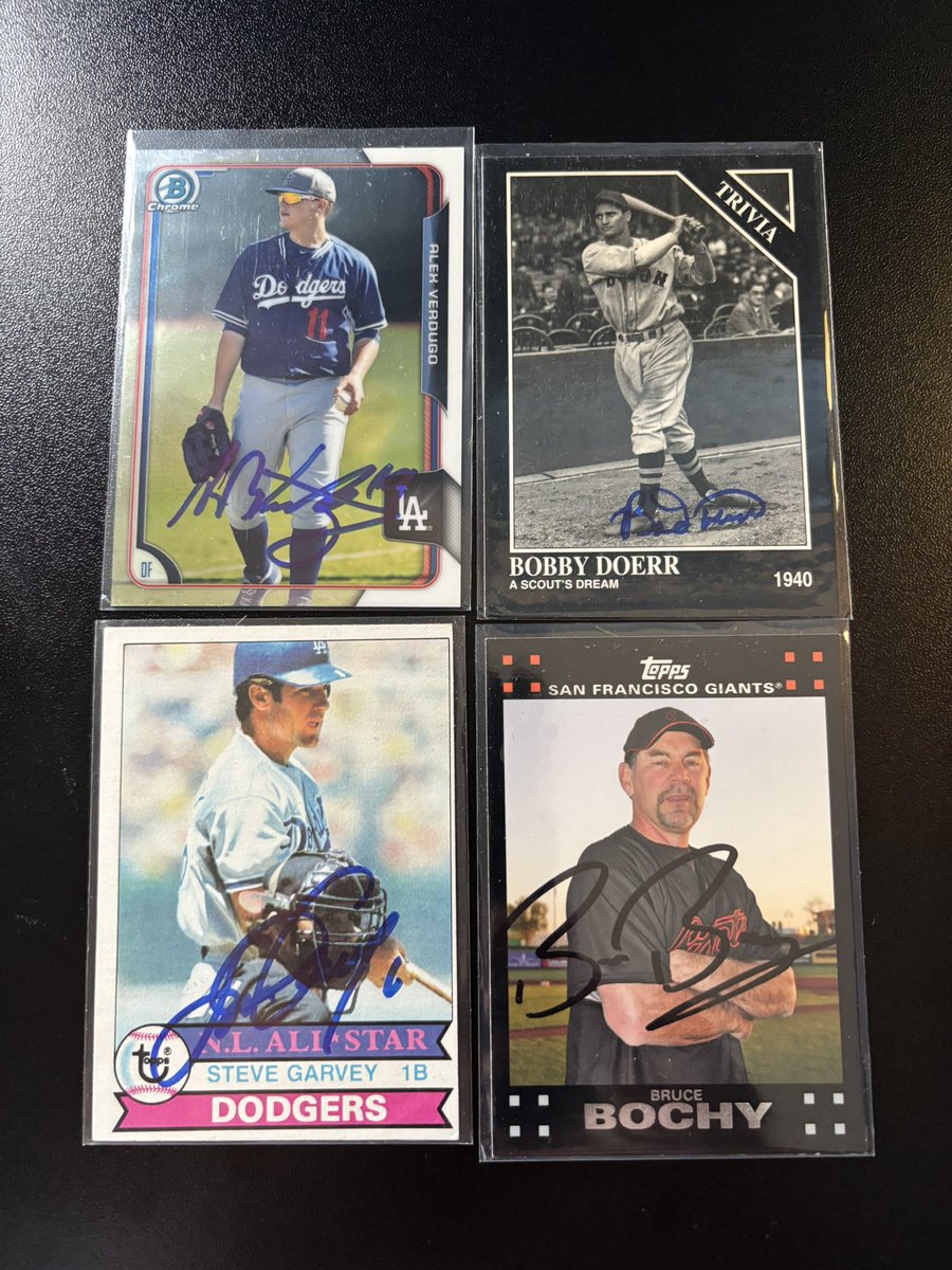 cubscollector27's tweet photo. $70
$50
$75 
$40 https://t.co/3vlbYitxnm
