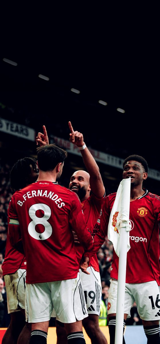 MUFCEDIT's tweet photo. Manchester United wallpaper 📱❤️ https://t.co/fdeLJqS08O