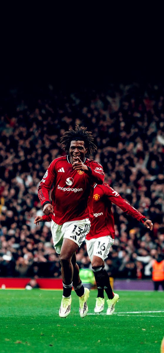 MUFCEDIT's tweet photo. Manchester United wallpaper 📱❤️ https://t.co/fdeLJqS08O