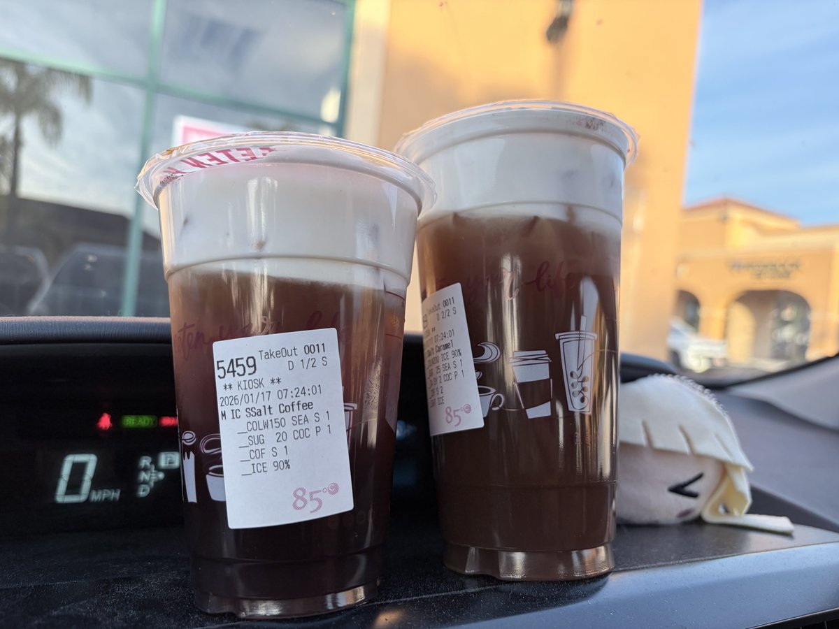 IvoryIce_'s tweet image. When you accidentally order two coffees so now you have one for the drive and one for the con