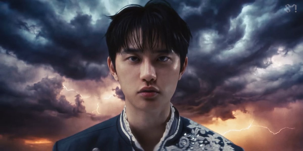 DRIPPING ROYALTY
WHAT A FACE, KIND SIR

#도경수 #디오 #KYUNGSOO #ギョンス