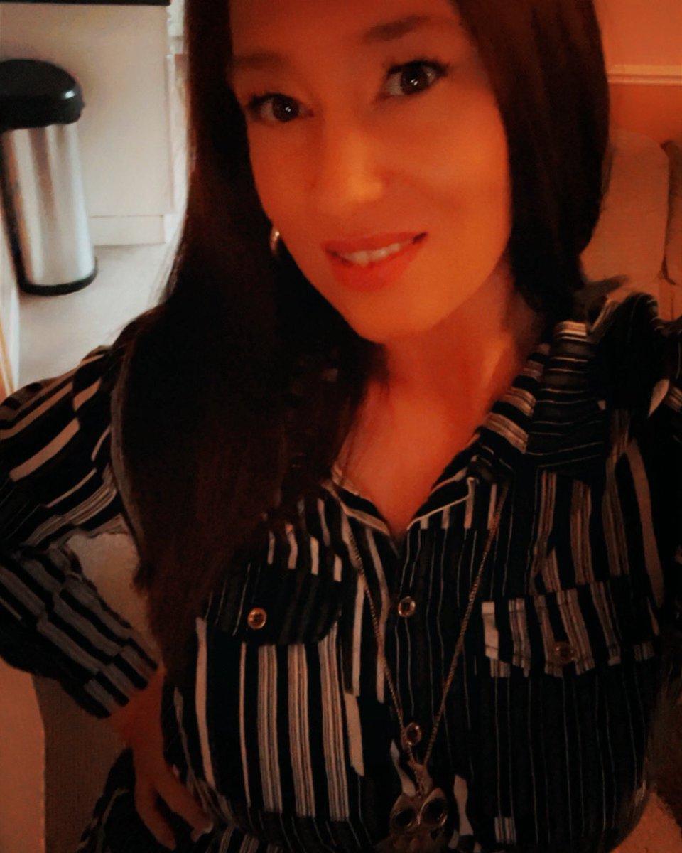MissHeidi_X's tweet photo. Out out with the girls 🩷 who’s buying my drinks ? 🍾🥂💸 https://t.co/A08bmLNLFc

#findomdrain #findom #sugardaddy https://t.co/mLneR5Cvig