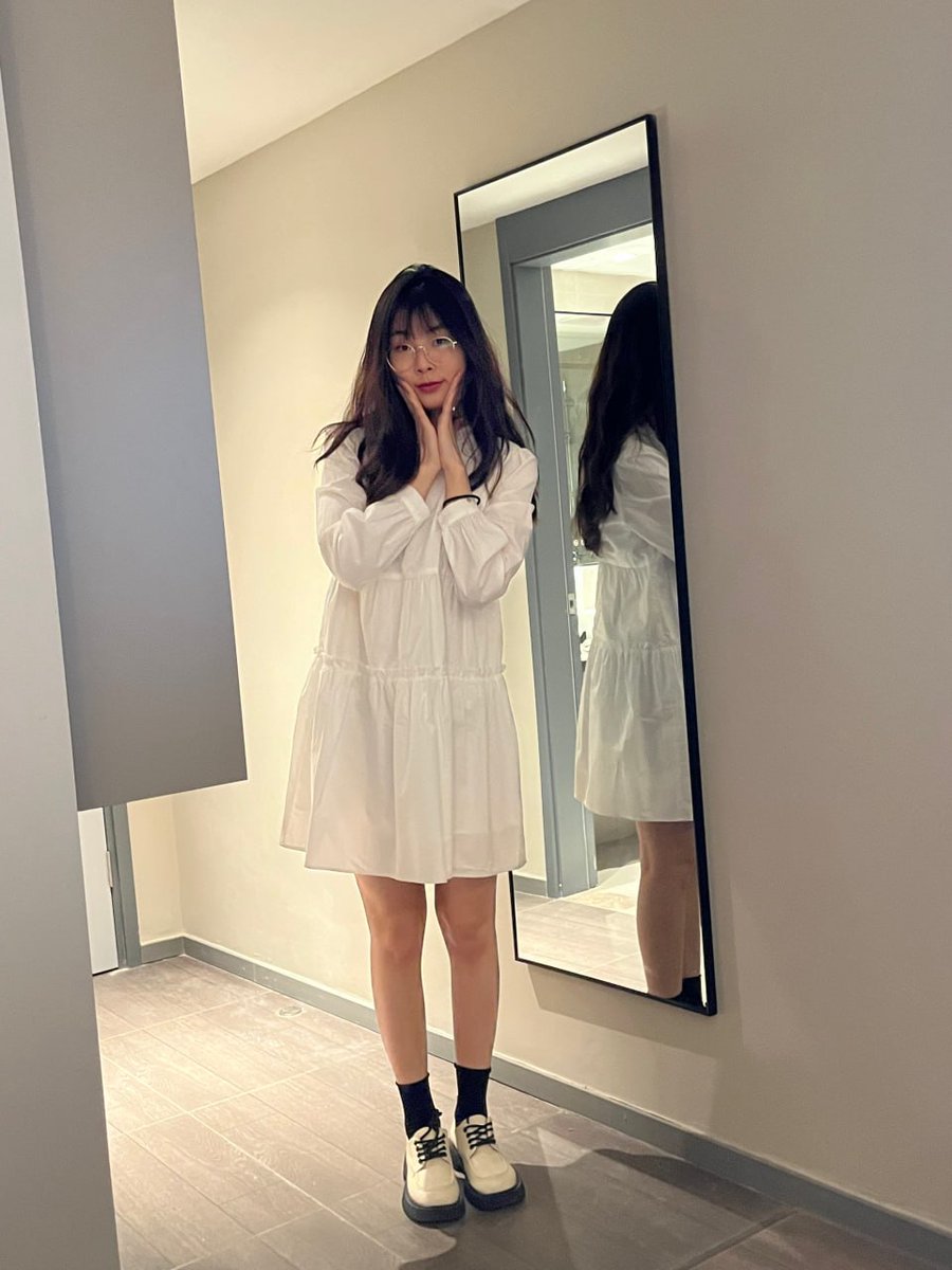 精品原图原档 tweet media