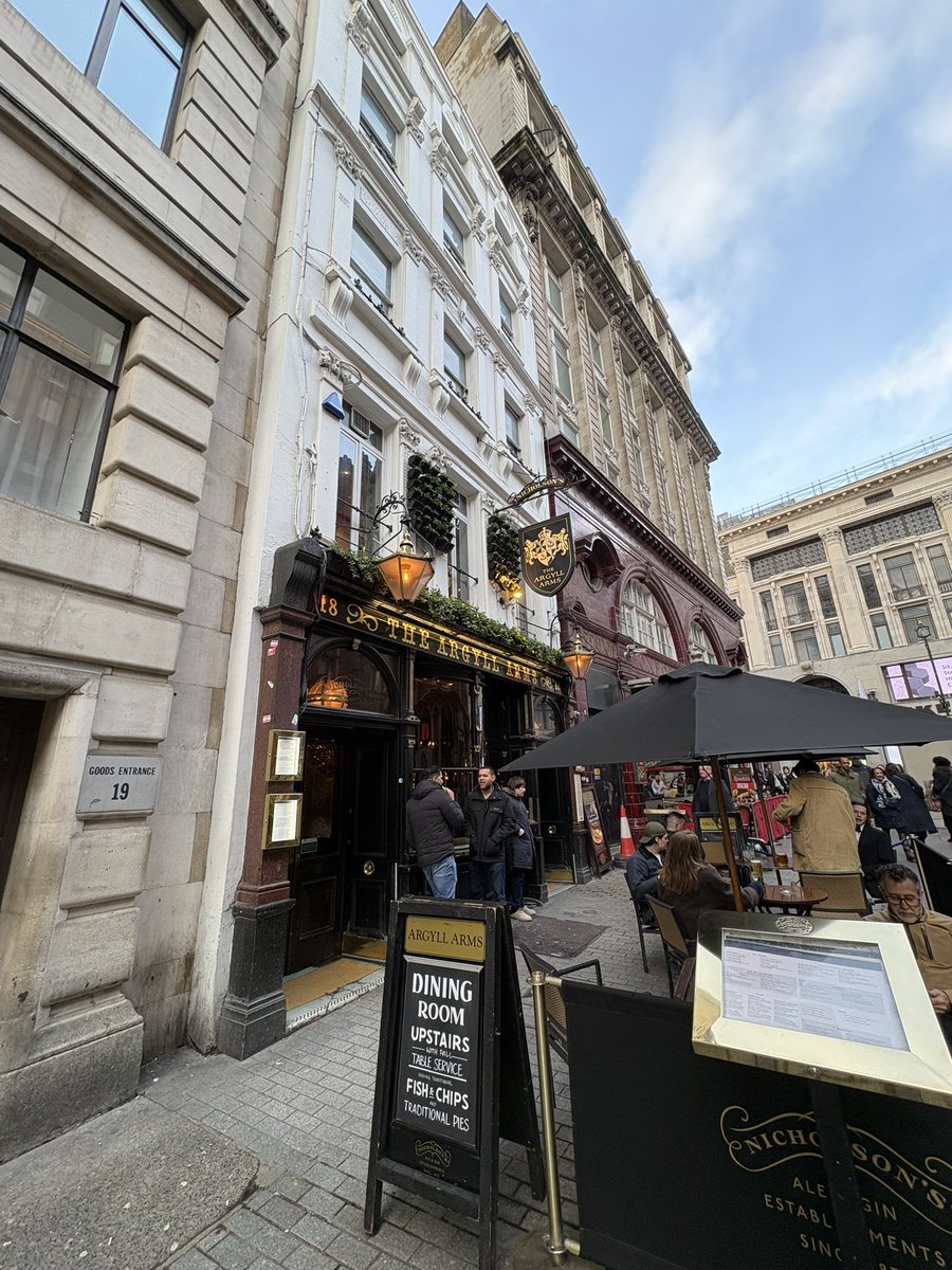 Pints on the Tube tweet media