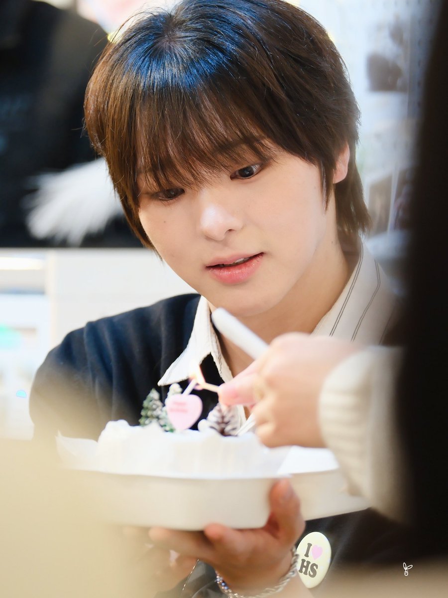 반짝반짝 박혜성 생일축하해!!! 💛✨

#Endless_Apricity 에서 예쁜 추억 하나 더하고 갑니다.👍🏻