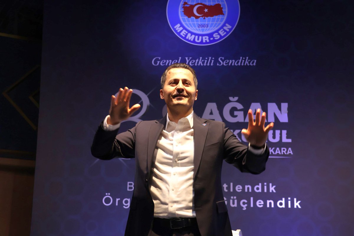 UCMSGenelMerkez's tweet photo. Ulaştırma Memur-Sen 8. Olağan Genel Kurulumuz sonucu, Genel Başkanımız Dr. Kenan Çalışkan güven tazeleyerek yeniden Genel Başkanlığa seçilmiştir. 

Yeni dönemin sendikamıza hayırlı olmasını temenni ediyoruz. https://t.co/D5y4RHmvlg