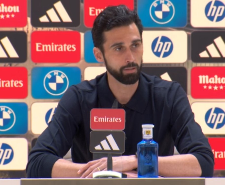🚨 Alvaro Arbeloa: "Vini perfectly represents what Real Madrid is about.

Zero fear, constantly asks for the ball, strong character, defends Real Madrid with his life.

What he has achieved at this club, not a lot of people have done."