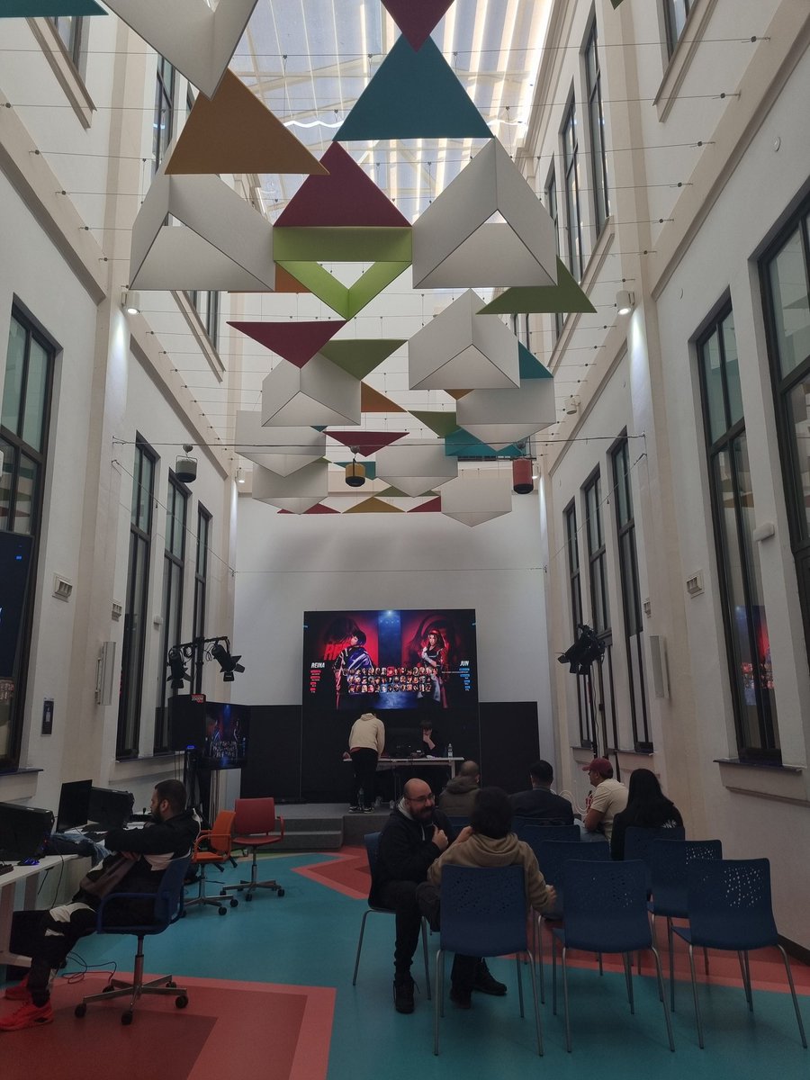 ¡Comienza el TOP 8 del <a href="/FF2Events/">FF2 Málaga</a> en Málaga!

WINNERS
<a href="/JookerTekken/">Joker Intensifies 🇯🇵</a> vs <a href="/ghxstboyzzz/">ghostinho</a> 
<a href="/corrale46/">DM | corrales46</a> vs <a href="/pwayne2288/">DM | Pwayne</a> 

LOSERS
<a href="/StillNappin/">DM | StillNapping</a> vs <a href="/Oracle_Javier/">DM | Oracle_99</a> 
<a href="/xxSOCKO/">xxSOCKO</a> vs <a href="/LiL_Delpu/">TBP | Mazapán de Andorra</a> 

📺 twitch.tv/potyalex