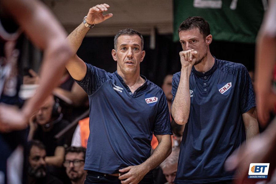 #LUBxBT | "LO DEL AÑO PASADO FUE ÚNICO"

El entrenador de Nacional, Álvaro Ponce habló con Básquet Total tras el triunfo ante Welcome, en la previa del viaje a Río de Janeiro para jugar por la BCLA.

📝 <a href="/JRodriguezRey/">José  Rodríguez Rey</a>

👉 wp.me/p6K7W2-11e1