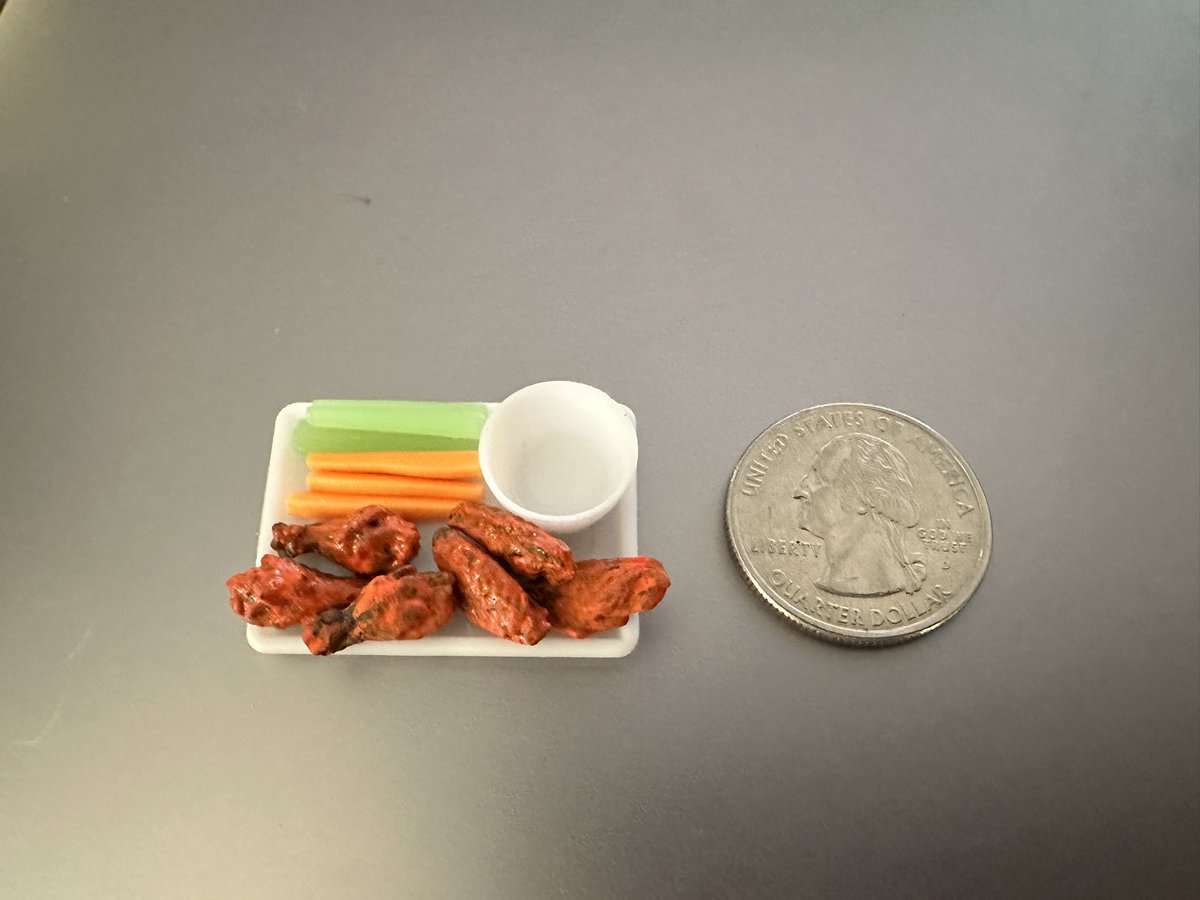 Current project. Just need to make some ranch.

And yes, there is celery. A sacrifice on my part, because it is not for me. My virtue is extolled. 🙃

#miniatures  #chickenwings🍗  #bancelery