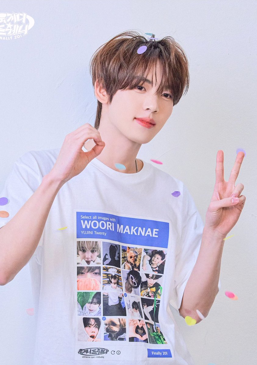 아니잠깐만 아니잠만 아니잠깐만  
규뷰니폰배경면 저 티셔츠,저하얀벽   유... 유지니잖 엥?