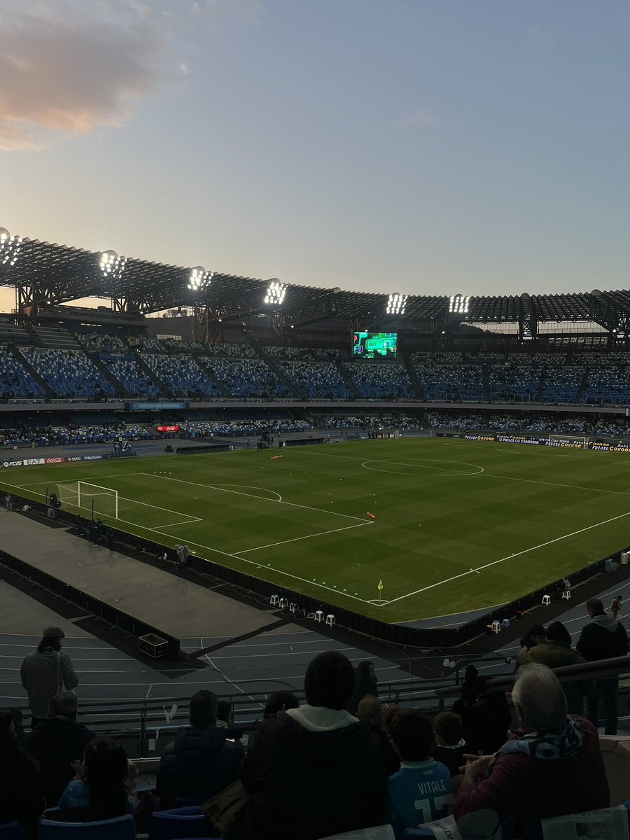 newromantici's tweet image. Estamos
Preghiamo