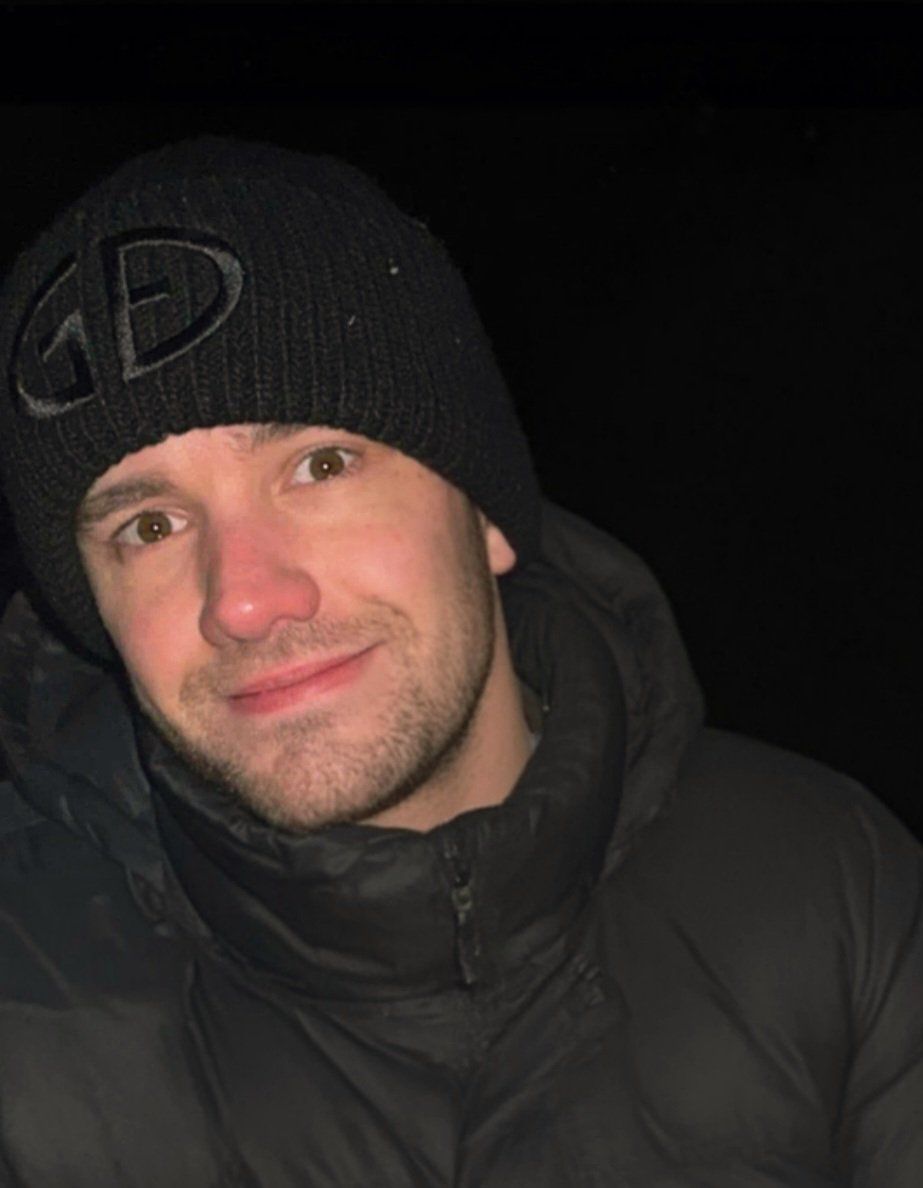 onedmycomfort's tweet image. Ele.