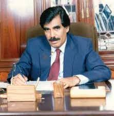 توفي قبل قليل في الإمارات نائب الرئيس اليمني الاسبق #علي_سالم_البيض رحمه الله.
مناضل كبير، تاريخ ملهم للأجيال