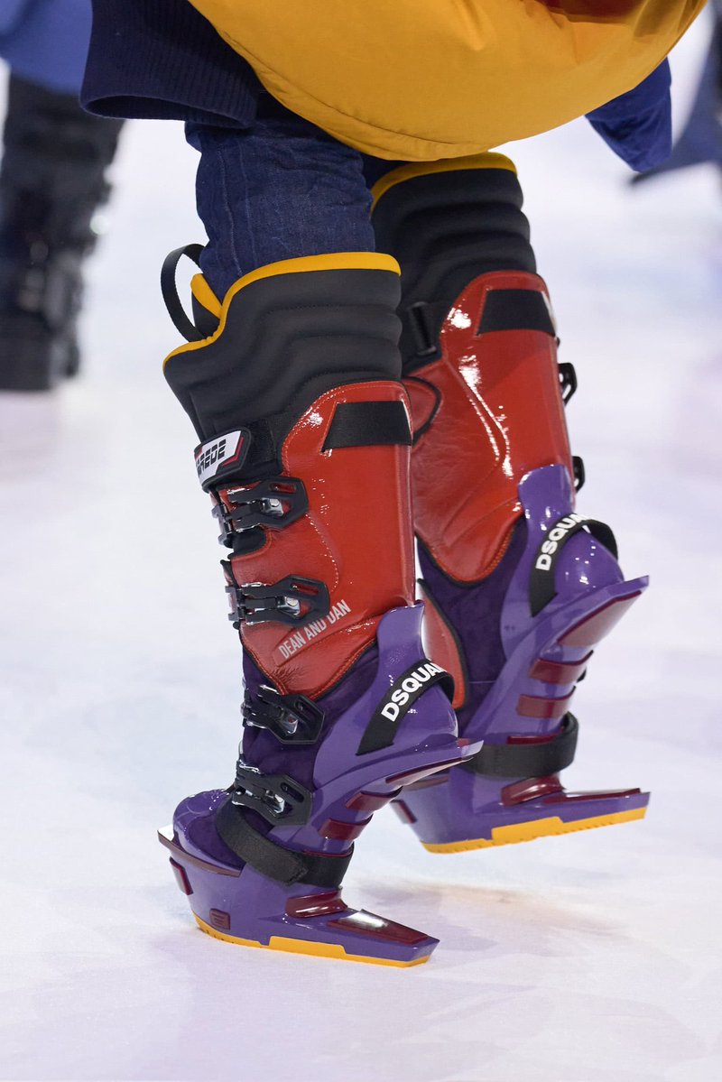 LaModeUnknown's tweet image. These boots are INSANE.🪡