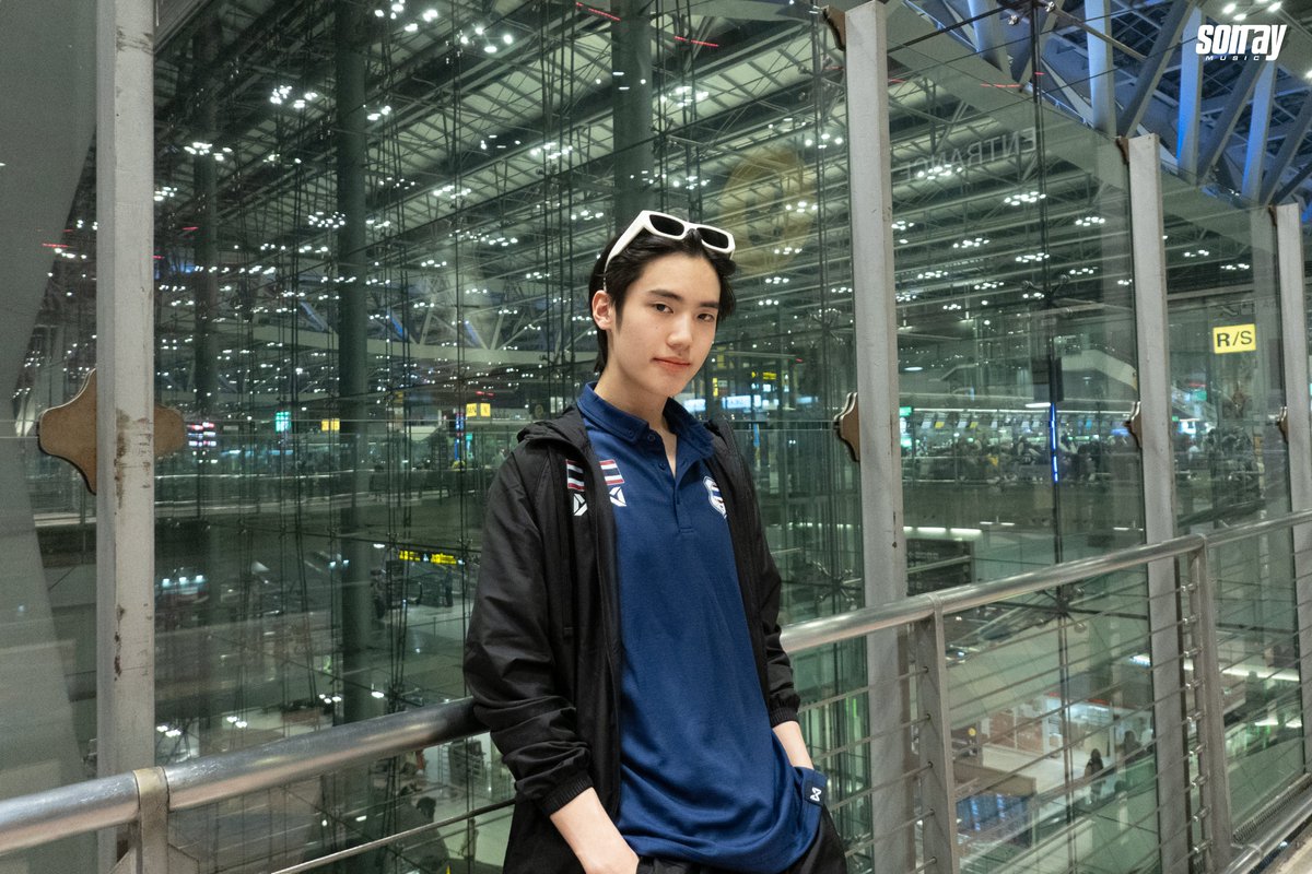 sonraymusic's tweet image. #PEEMTANAT นักกีฬาฮอกกี้น้ำแข็งทีมชาติไทย กำลังเดินทางไปร่วมการแข่งขัน 2026 IIHF Ice Hockey U20 World Championship Division III, Group A ณ ประเทศบัลแกเรีย 🏒❄️

ขอชวนทุกคนร่วมส่งแรงเชียร์ให้นักกีฬาทีมชาติไทยในการแข่งขันวันที่ 19 - 25 มกราคม 2569 กันเยอะ ๆ นะครับ 🤍

#SONRAYMUSIC