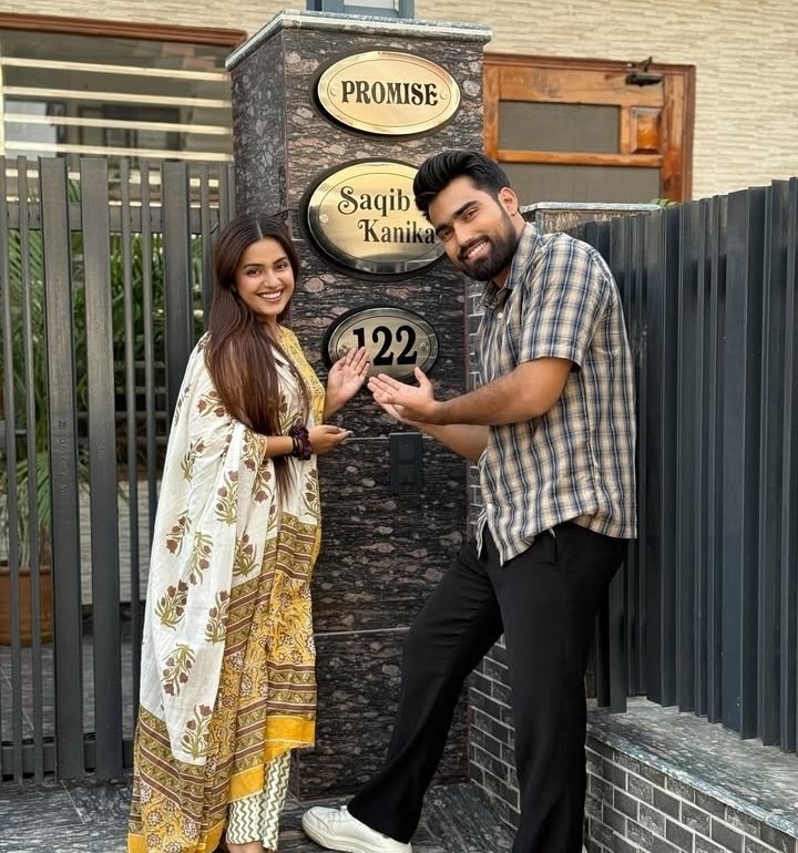 Randomramsena's tweet image. Love Story or Red Flags? Think Before You Leap.

Kanika Sharma + Saqib Saifi
Started with YouTube fame → bought a house → dreaming of a wedding.
Social media shows fairy tales.

Real life demands questions, clarity, and consequences.
Love is blind—but marriage isn’t.
History…