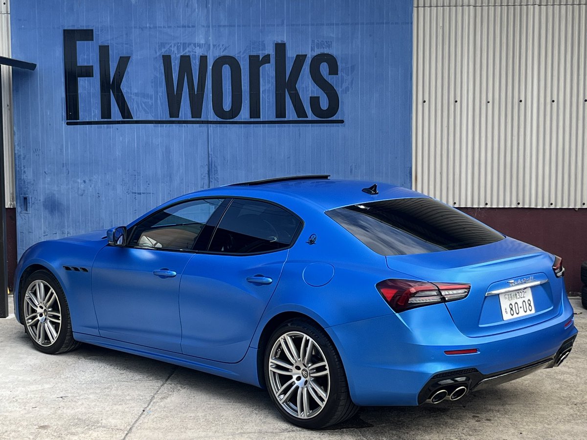 works_fk's tweet photo. マセラティギブリ 後期トロフェオ仕様化　フルラッピング  スモーク塗装　従業員元マイカー https://t.co/xz4Q05gnS7