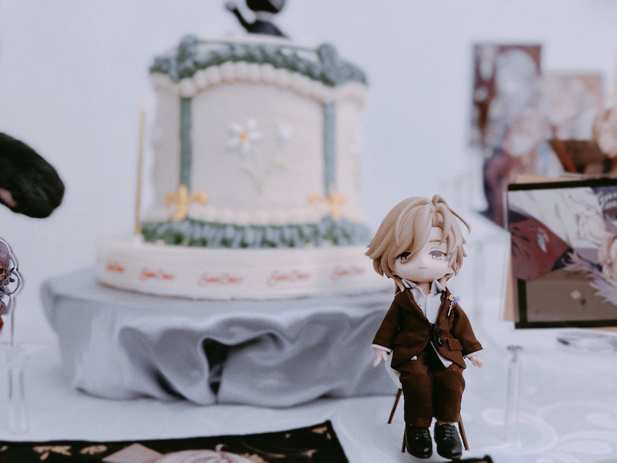 reese💫 tweet media