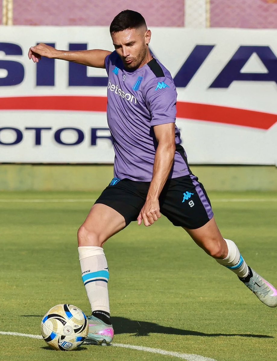 lichasantangelo's tweet image. 🚨🩺 Partes médicos: 

Adrián Martínez, Adrián Fernández, Marcos Rojo y Baltasar Rodríguez presentan un cuadro viral y por precaución no viajarán para disputar el amistoso del domingo ante la Universidad de Chile.