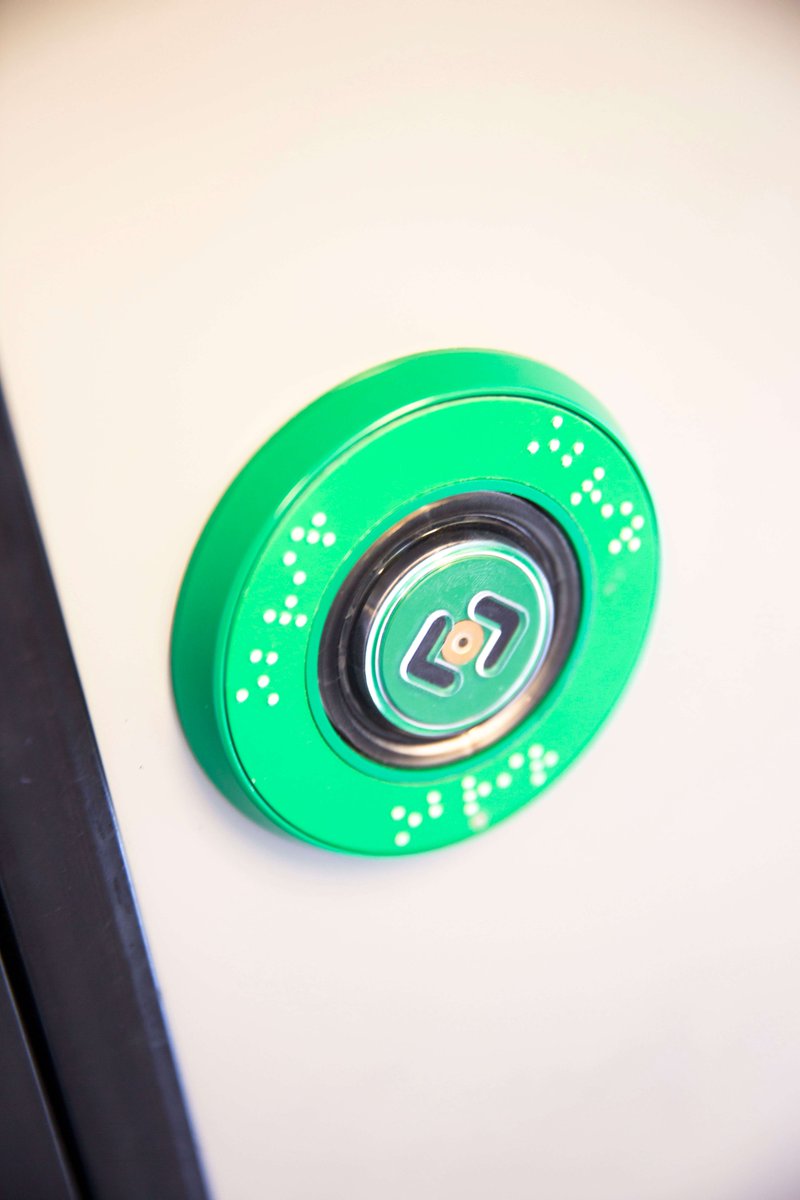 FGC's tweet image. Bona tarda. Els trens d'FGC circulen segons l'horari programat. 

#ServeiFGC #FGC