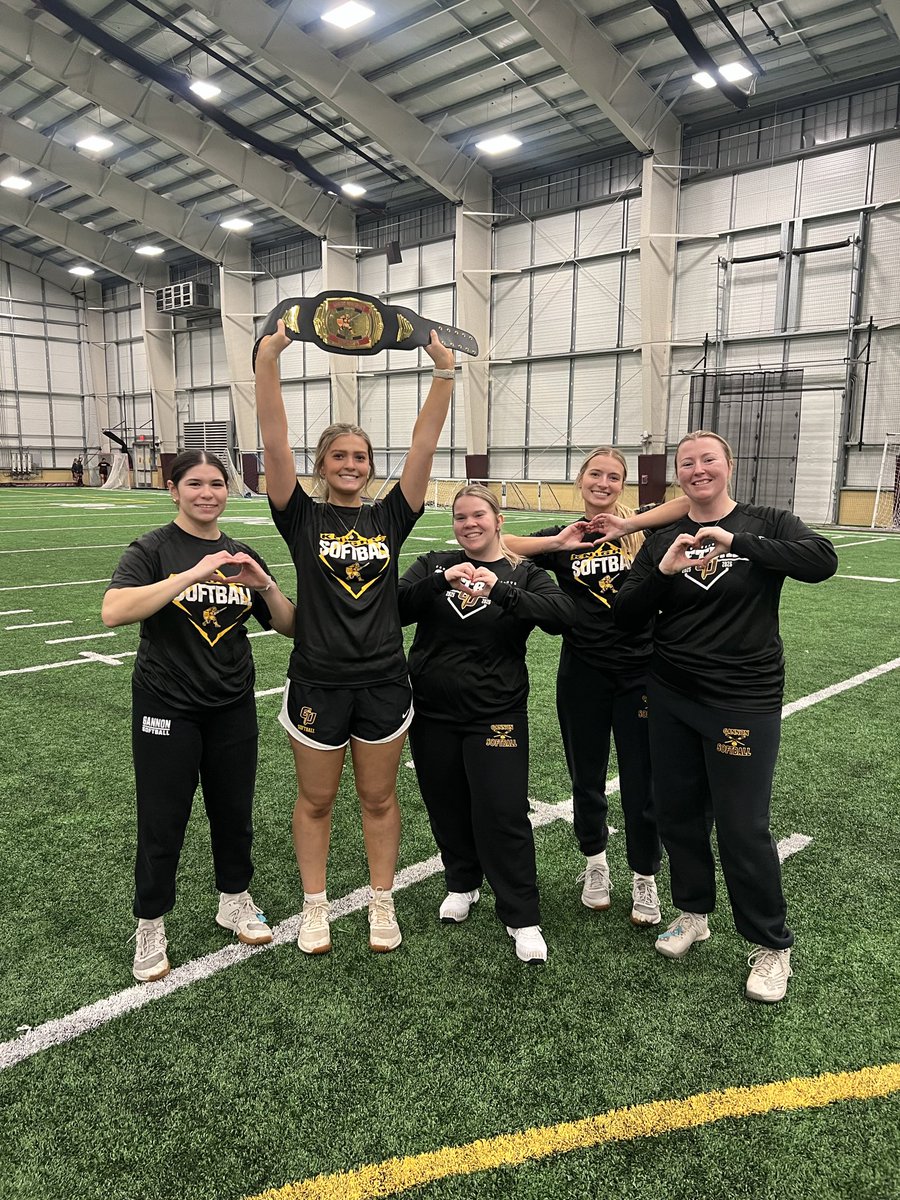 Gannon_Softball's tweet photo. First week of GUSB, which means competition Friday is back! Excited to get to work… but clearly need to sharpen our tic-tac-toe skills!!!🥳❌💓🅾️ #goknights #knightnation #gusb #team50 #family #competitionfriday #teamheart https://t.co/seC62wdAqz