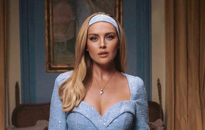 PopTingz's tweet image. Perrie Edwards announced she has given birth to a daughter, Alanis Valentine. 

This is the singer's second child with footballer Alex Oxlade-Chamberlain.