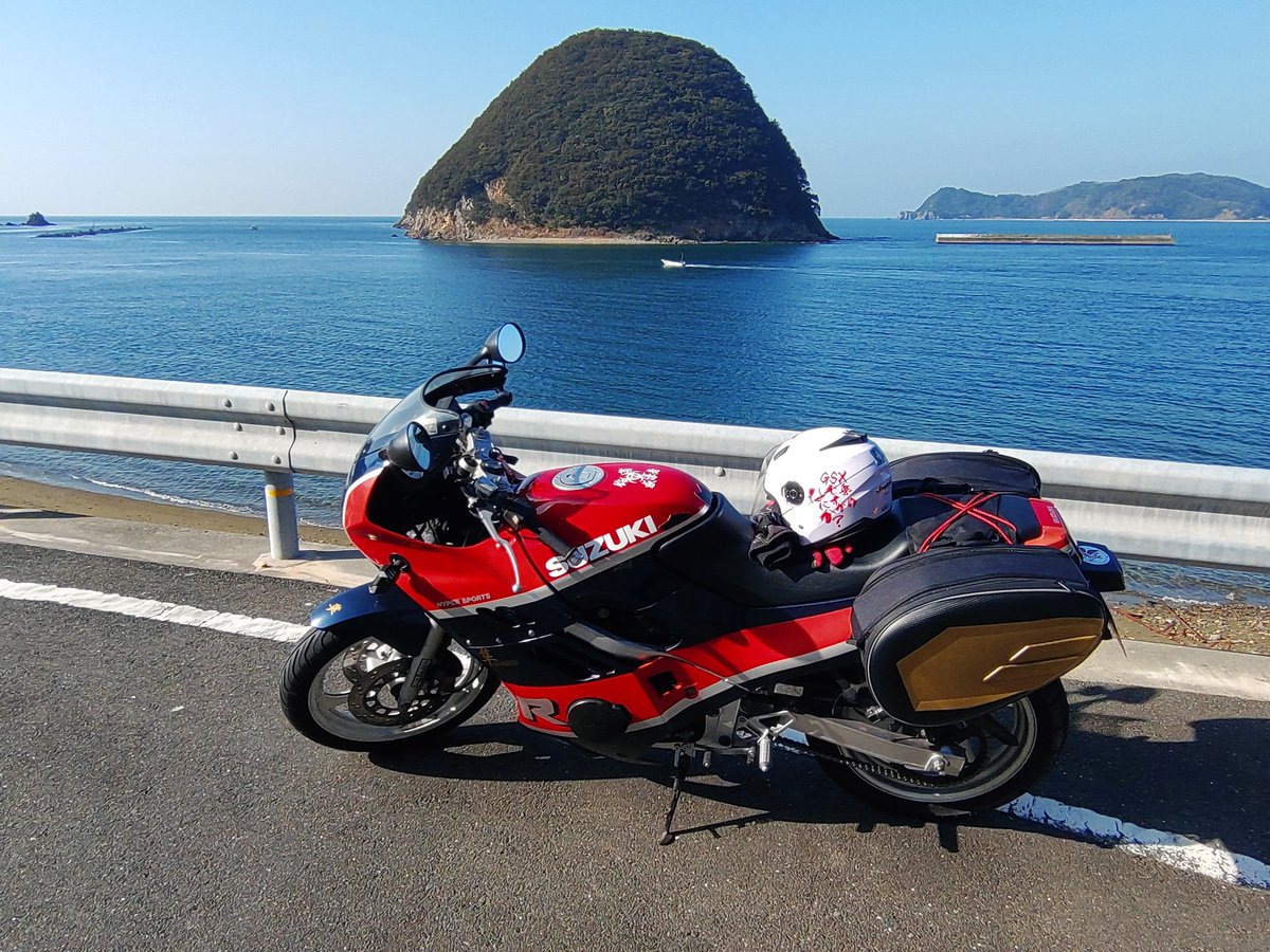 mayakayu777's tweet photo. #スズキ #SUZUKI
#GSXーR250
#SecondOfTheLast
#仮面ライダーブラック実弟
#39年前のバイク 
#GrokImagine 
可愛すぎるのだが🥰 https://t.co/IYlErYNAaC