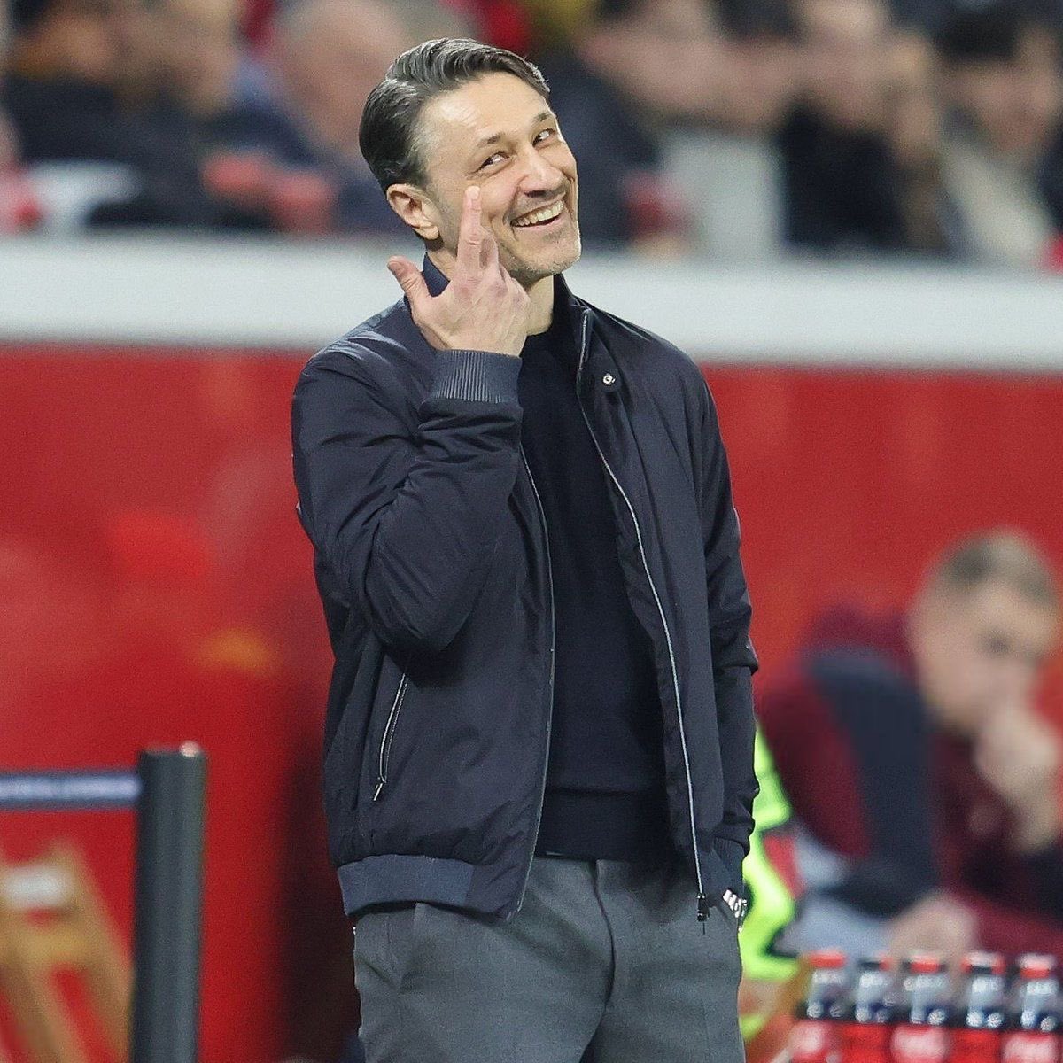 Gazpachen's tweet image. En el inicio de temporada, Kovac trajo a un ayudante técnico que se encarga de las pelotas paradas.

En Marbella declaró que una gran deuda era ser mejor en ella y que iban a trabajar especialmente en ello.

Hoy St. Pauli empata con un tiro de esquina y un tiro libre. Genios.