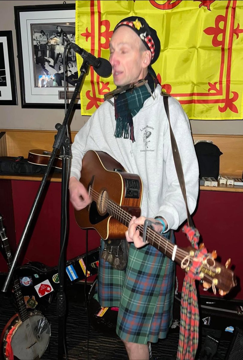 Edinburgh’s <a href="/GraemeEdinburgh/">Graeme E. Pearson Edinburgh</a> will be travelling south of the border to perform at our Burns Night Supper on Sat 24th Jan &amp; our Scottish Family Sunday Lunch on 25th Jan
An exceptional singer &amp; musician, he is renowned as one of the best in Scotland to recite An Address to a Haggis