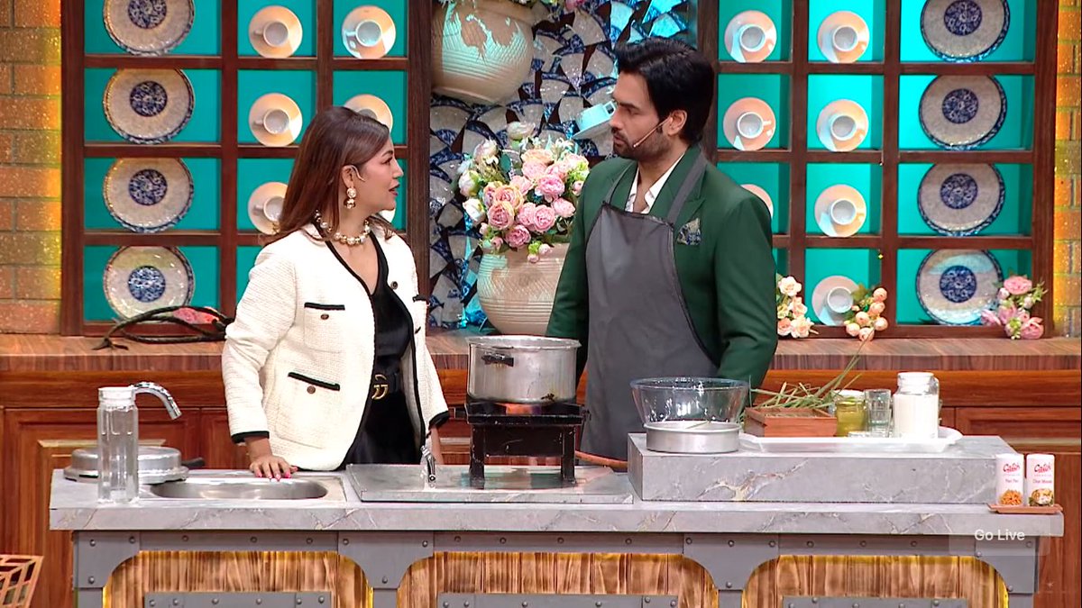 rohonsong's tweet photo. From EP17,  #VivianDsena &amp; #EishaSingh made "Masala Chai &amp; Rusk Toast"❤️🧑‍🍳
 #LaughterChefs3 https://t.co/aoArwYrhYZ